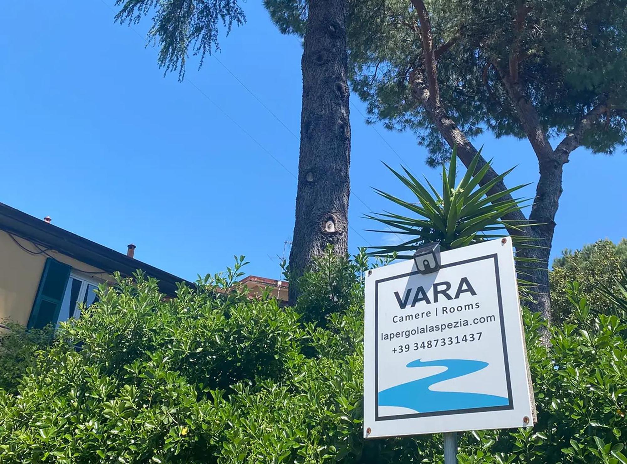Vara Motel Self Check In Ceparana Exterior foto